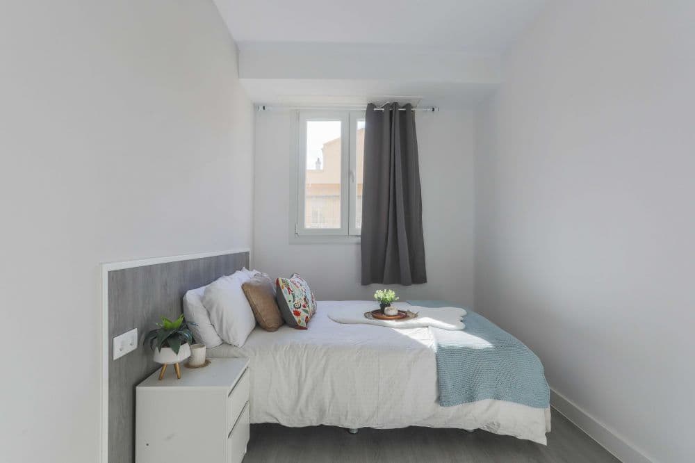 Private room in Madrid photo 4