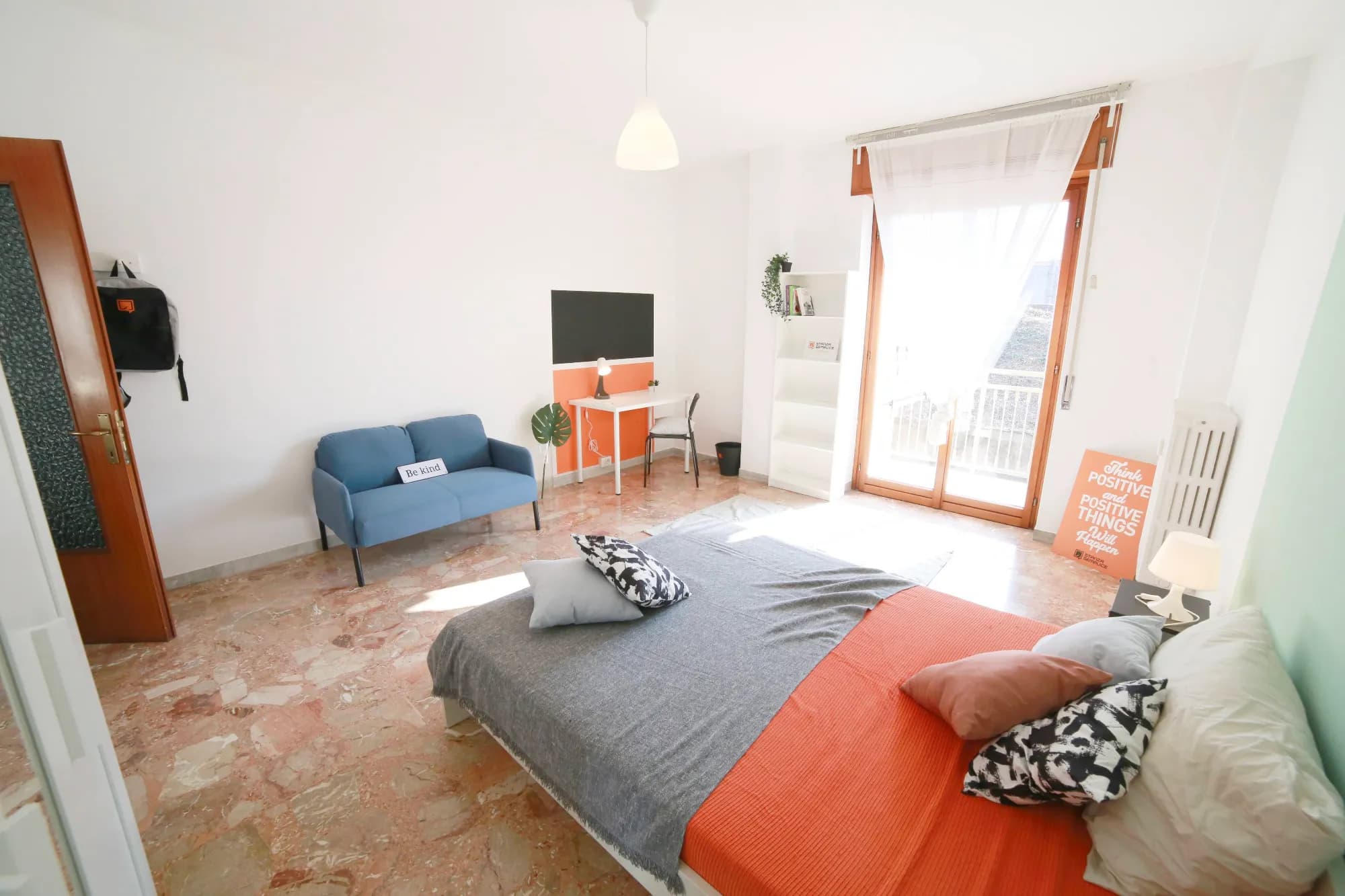 Habitación privada en Lecco photo 2